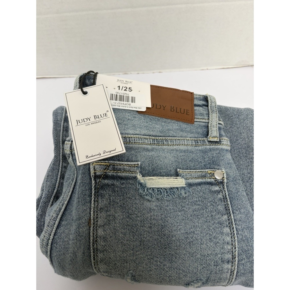 Judy Blue NWT Mid-Rise 90's Straight Distressed Jeans Size 1/25 Style #881010